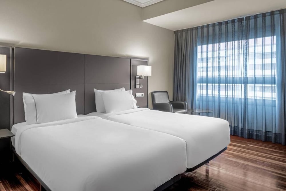 Standard, Twin Beds