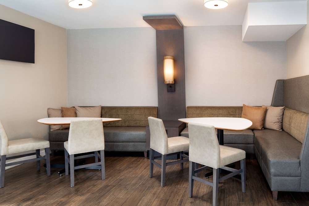 Residence Inn Anaheim Placentia Fullerton 33/50