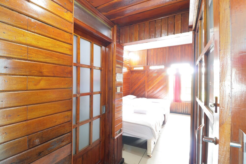 Nirwana Hotel Lembang by ZUZU 10/50