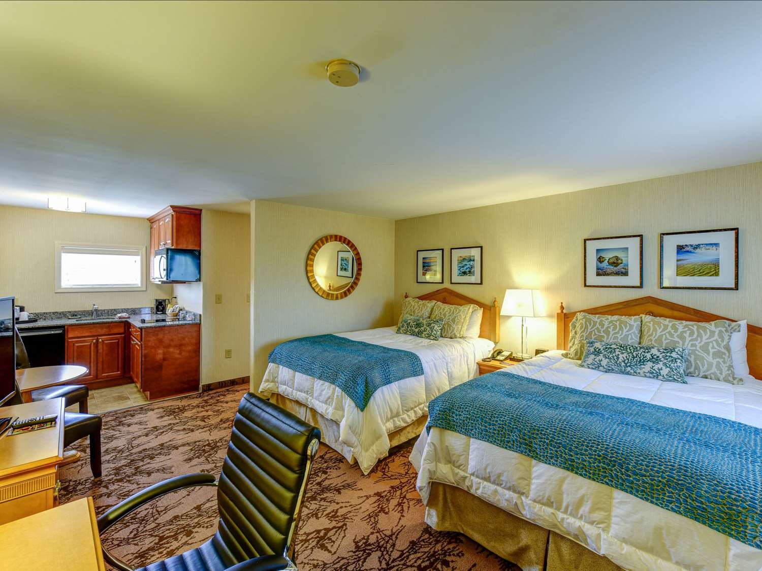 Upgrade, Efficiency, 2 Queen Beds