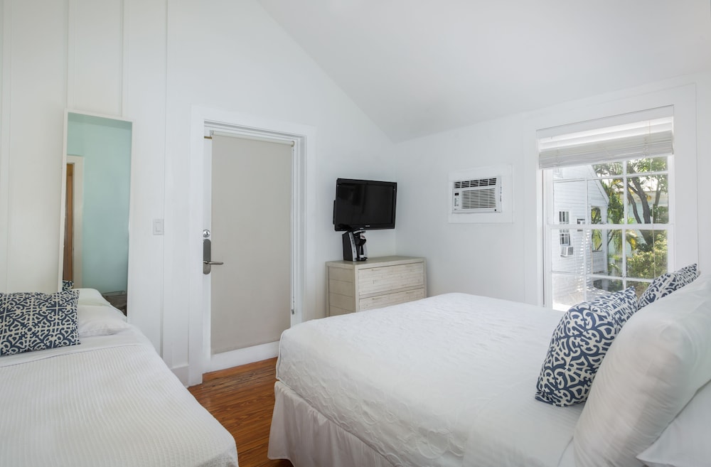 Suite, Multiple Beds