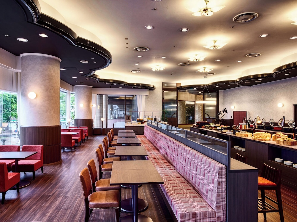 Royal Pines Hotel Chiba 45/50