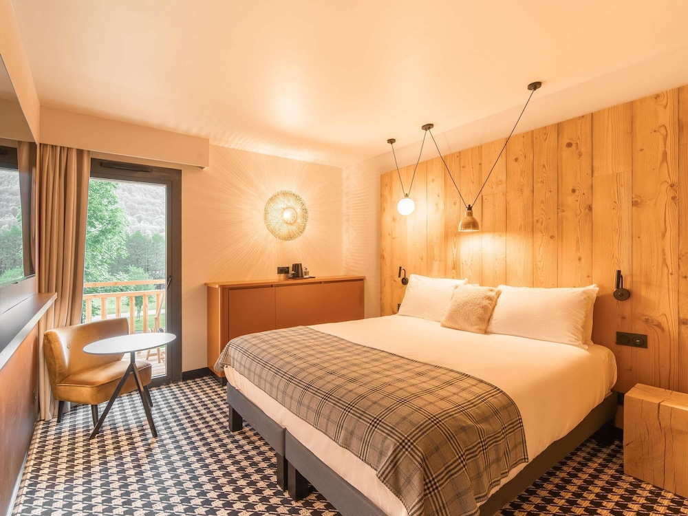 Mercure Peyragudes Loudenvielle Pyrenees 24/73