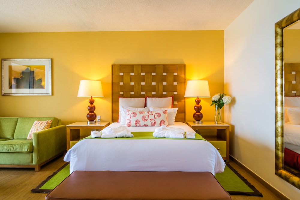 Sun Club, Suite, 2 Double Beds, Ocean Front