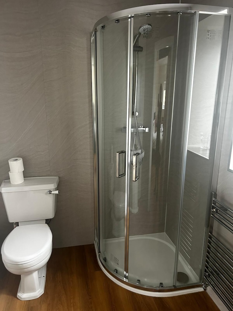 Chevin End Guest House 50/50