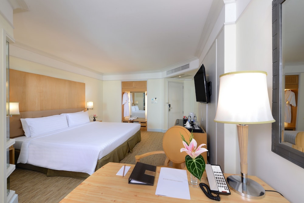 Miracle Grand Convention Hotel 23/48