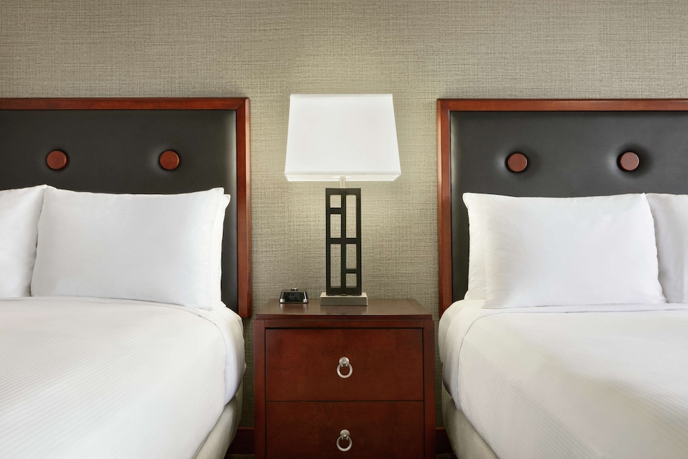 DoubleTree by Hilton South Charlotte Tyvola 15/54