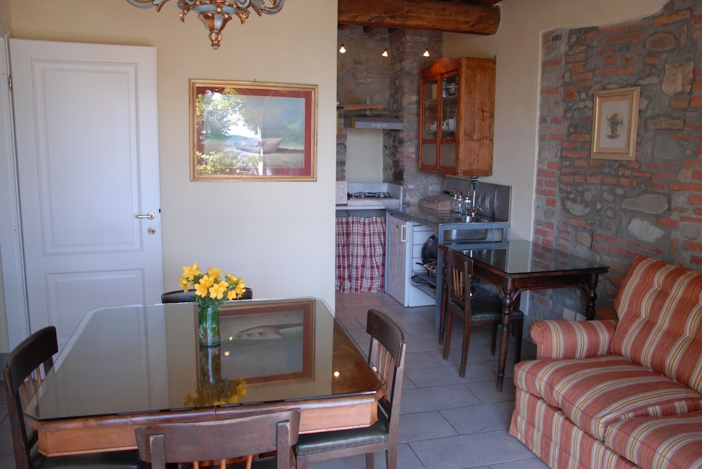 Relais Del Lago 40/61