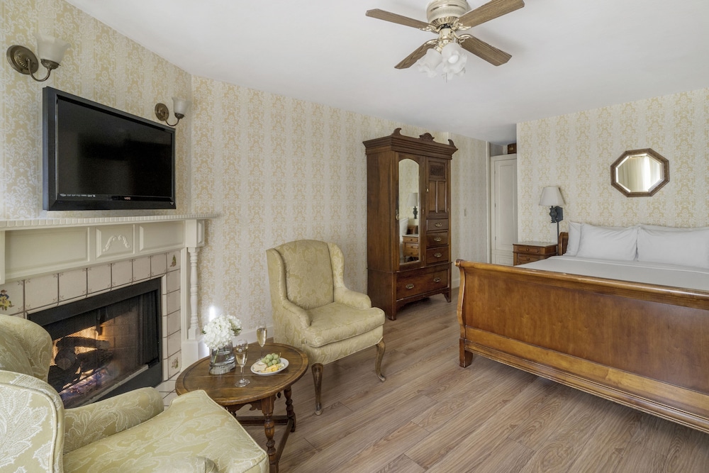 Gosby House Inn A Four Sisters Inn 8/57