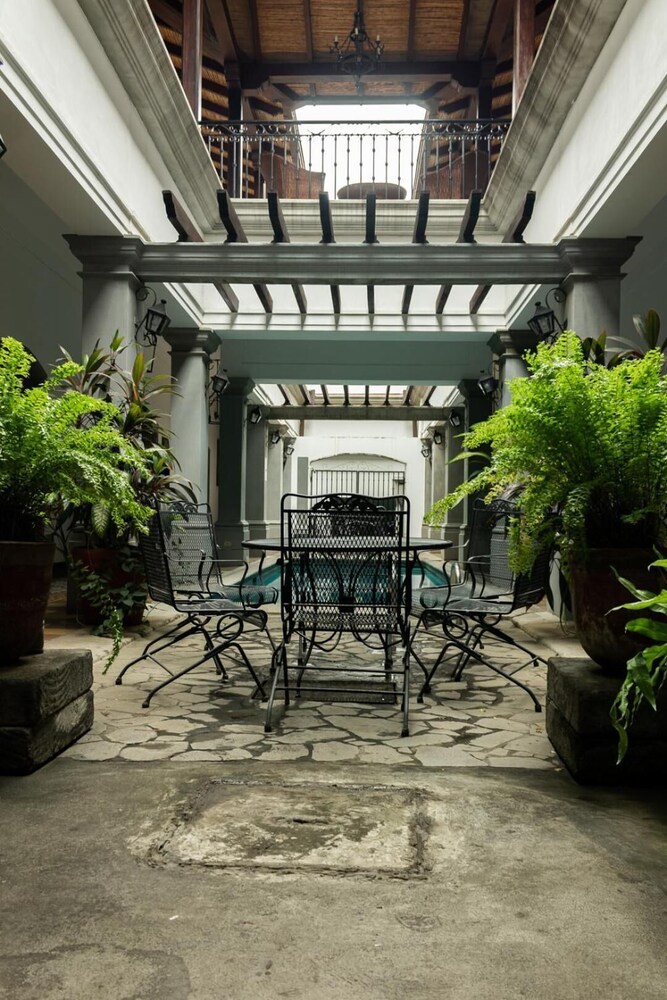 LA GRAN FRANCIA HOTEL AND RESTAURANT 28/48