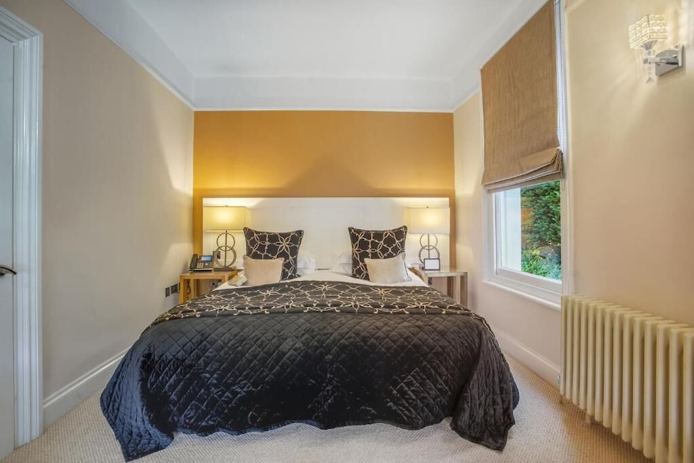 St. Elizabeth's House Hotel 13/32