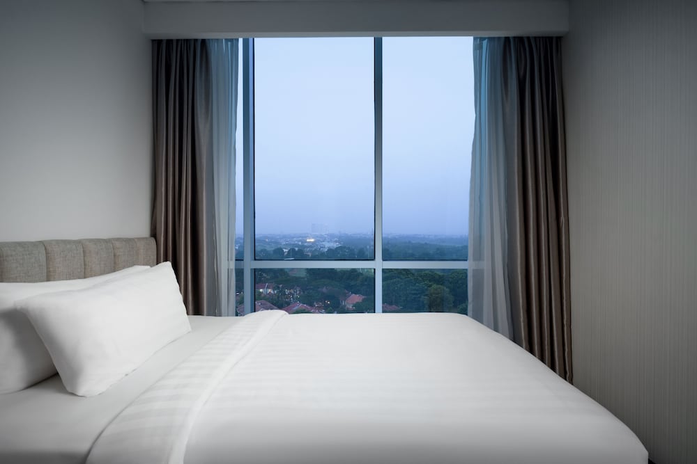 3 BEDROOMS, FAMILY SUITE