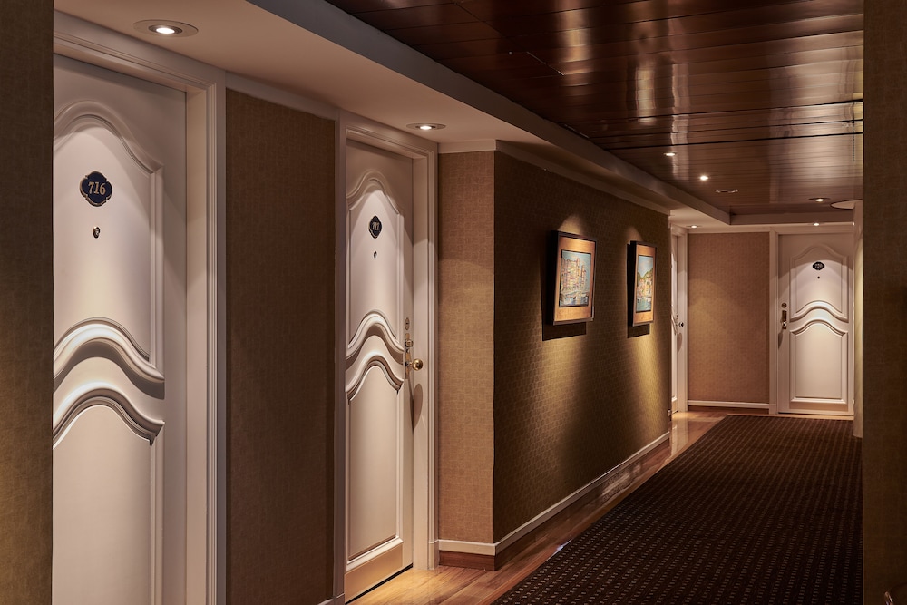The Riviera Taipei Hotel 37/71