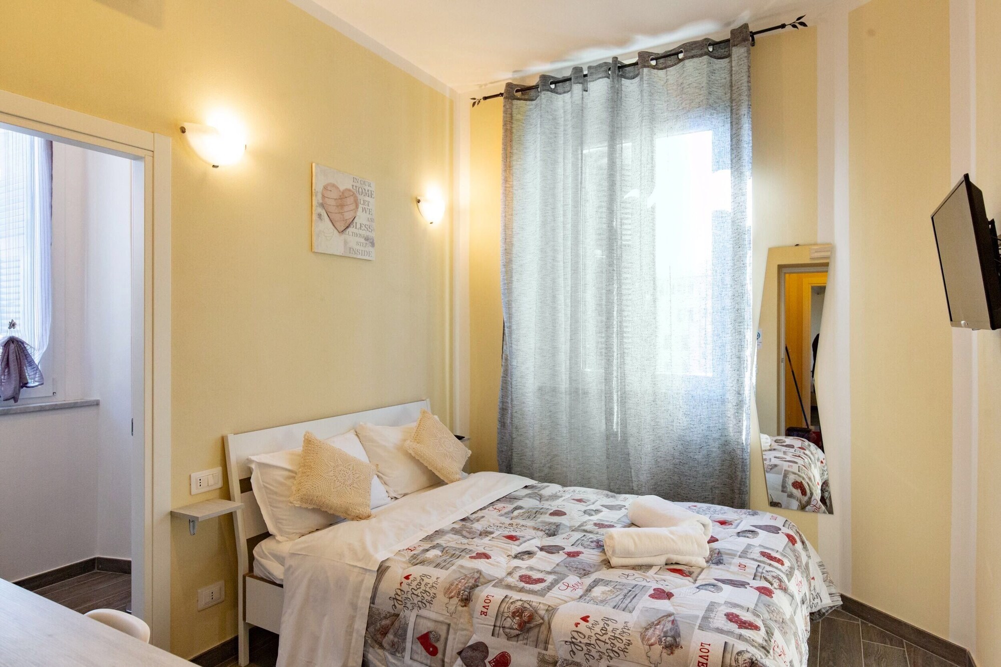 Room, Twin Beds