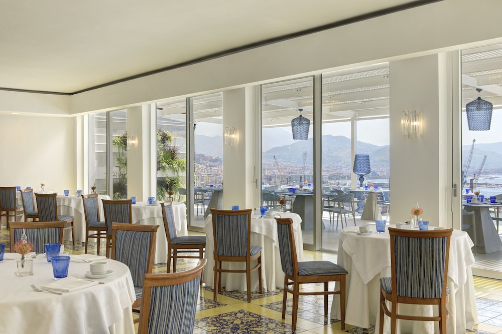 Lloyd's Baia Hotel 45/64
