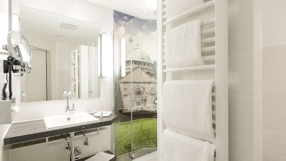 Hotel Ambiente 38/41