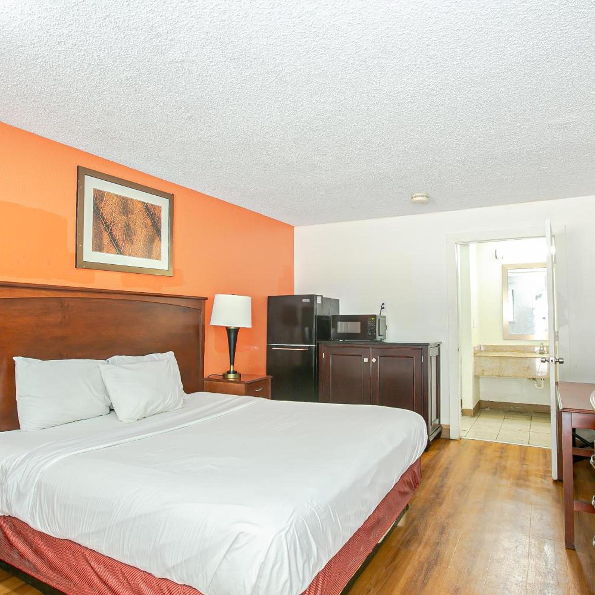 1 King Bed - Non-Smokingr