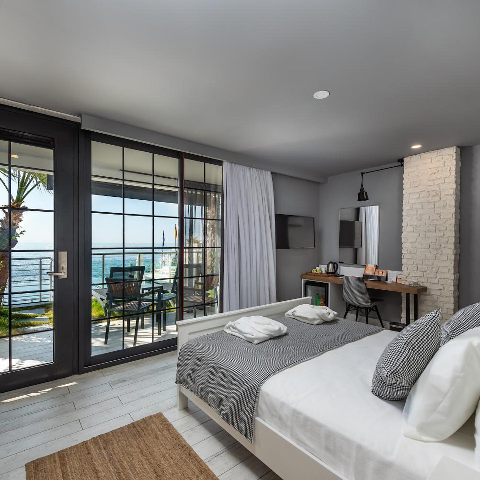 Premium, Beach Front, Terrace