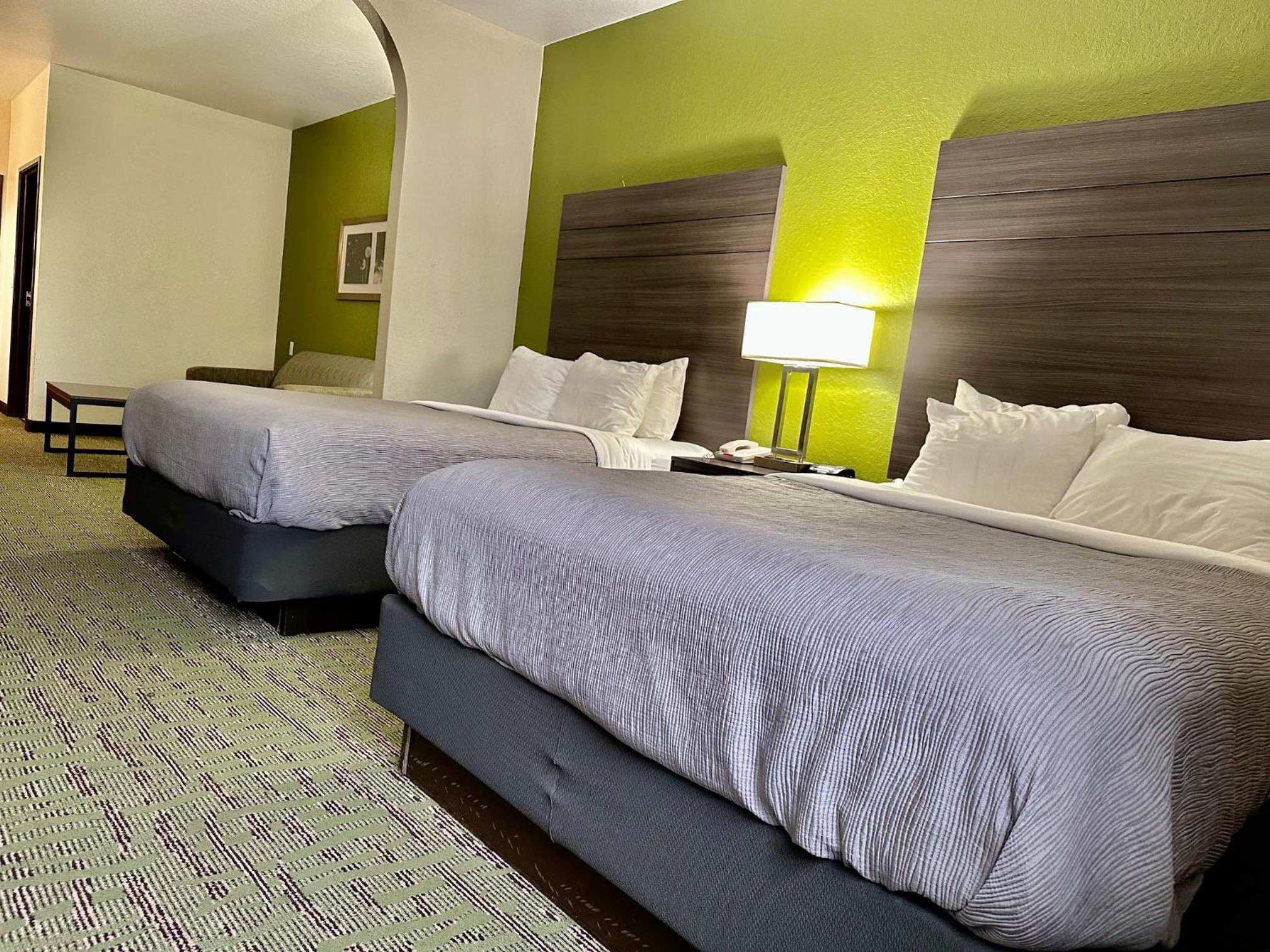 SUITE, 2 QUEEN BEDS, ACCESSIBLE