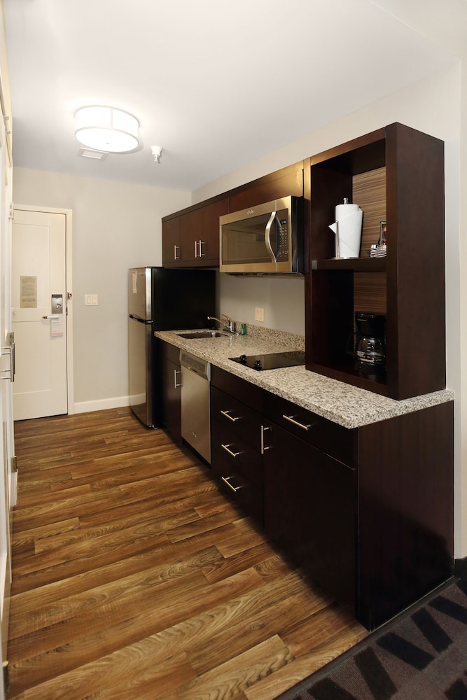 TOWNEPLACE SUITES GROVE CITY MERCER/OUTLETS 20/48