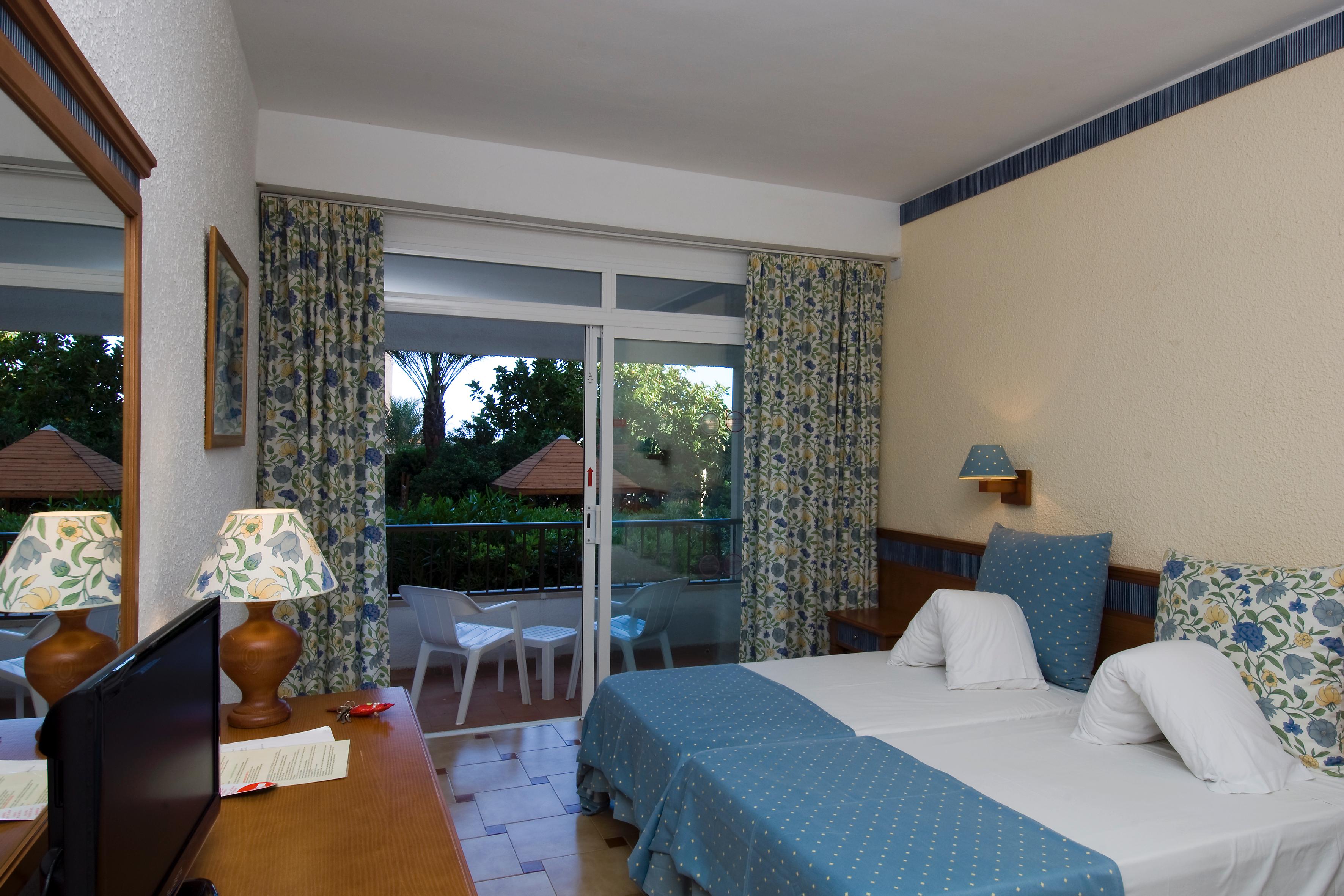 Room, Double Bed, Street View, Balcony
