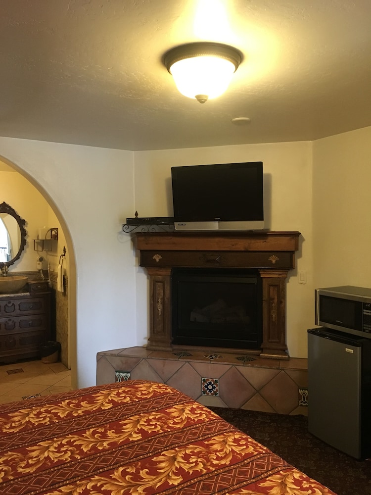 Chantico Inn 57/70