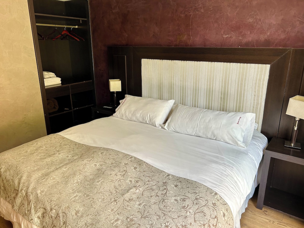BAHIA PARAISO LUXURY SUITES 19/57