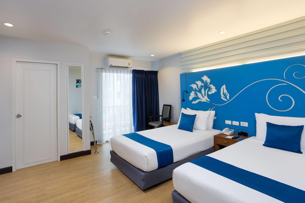غرفة ديلوكس بسرير فردي، Days Inn by Wyndham Patong Beach Phuket 6/10