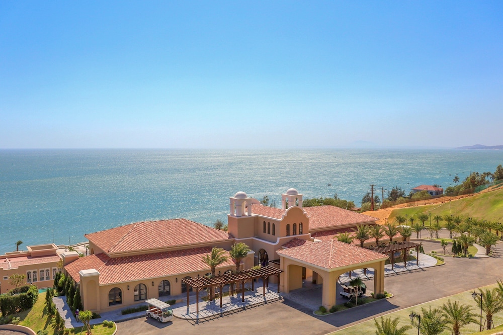 Centara Mirage Resort Mui Ne 62/82
