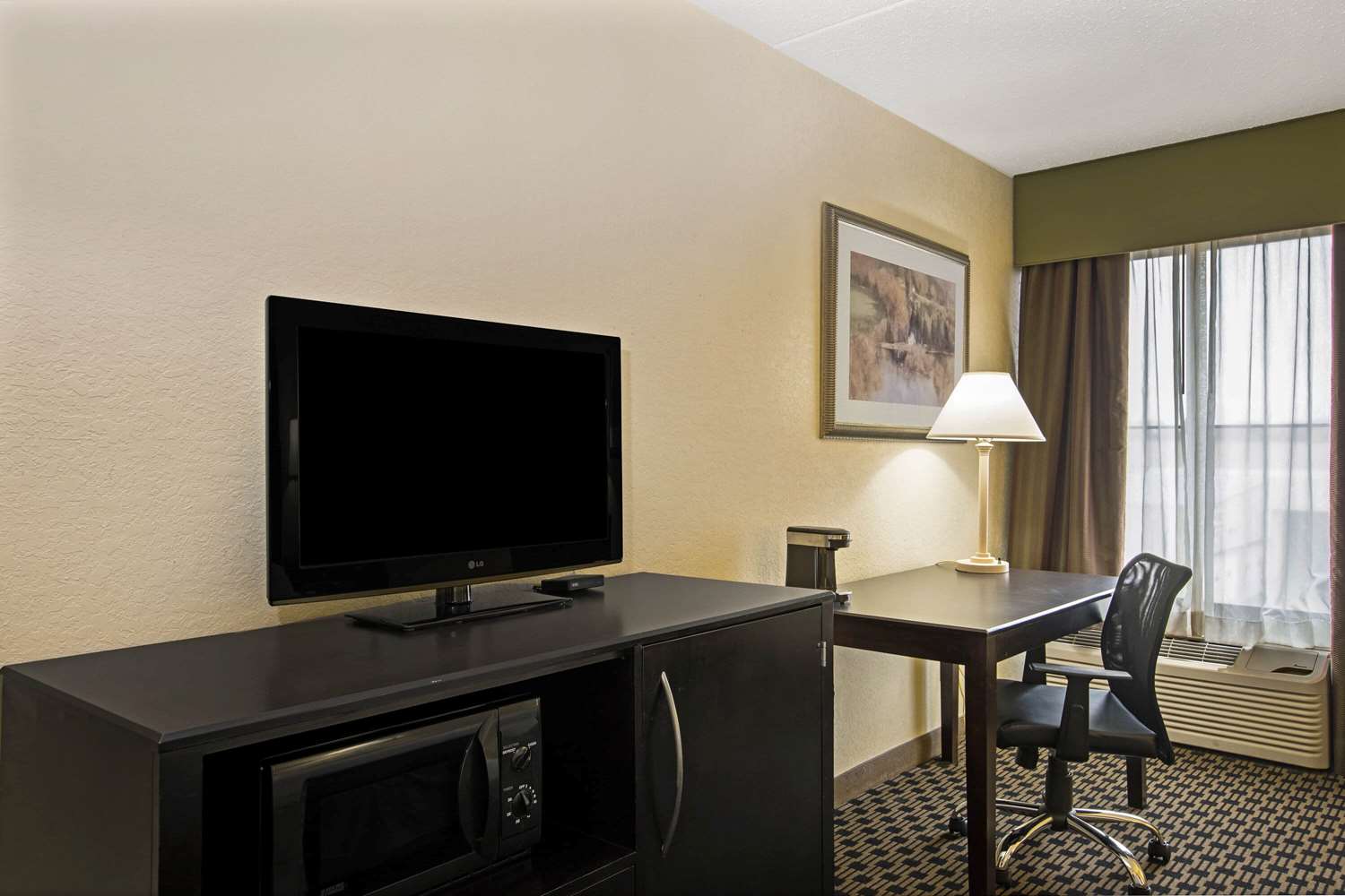 La Quinta Inn Suites Salina 44/57