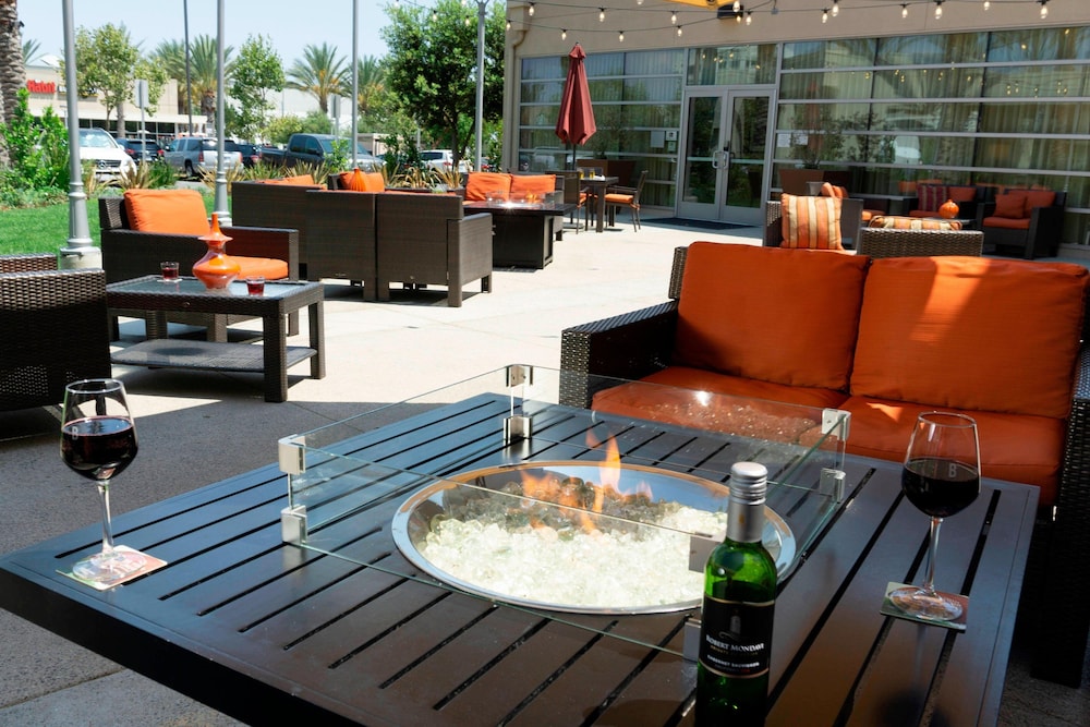 Courtyard Long Beach Airport 44/61