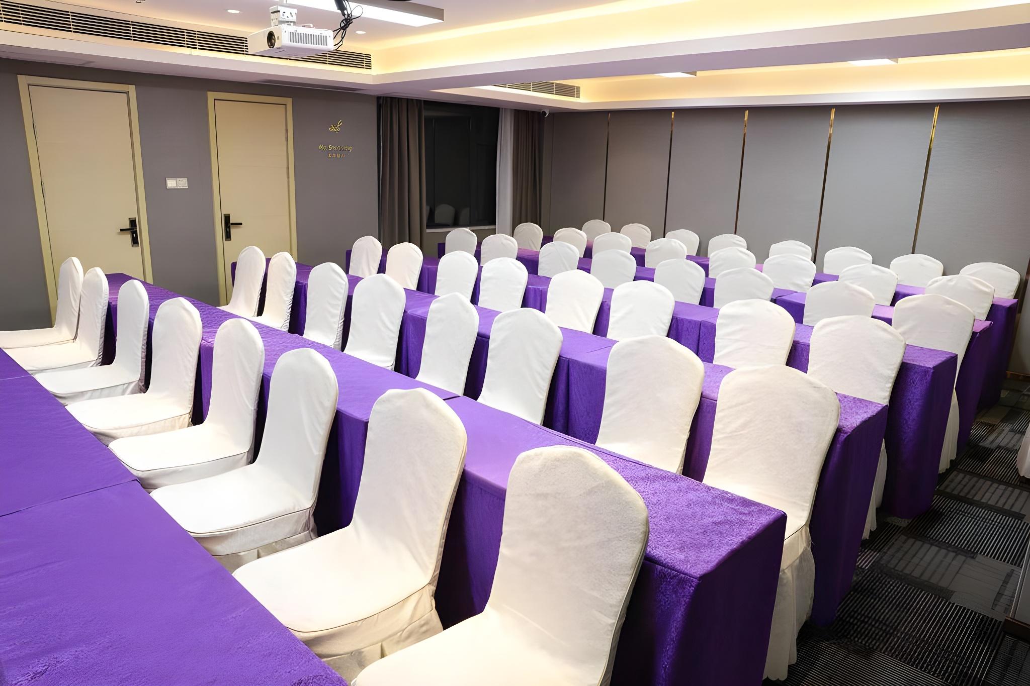 Lavande Hotel(Shenzhen North Railway Station Longhua Foxconn Headquarters Store) 40/41