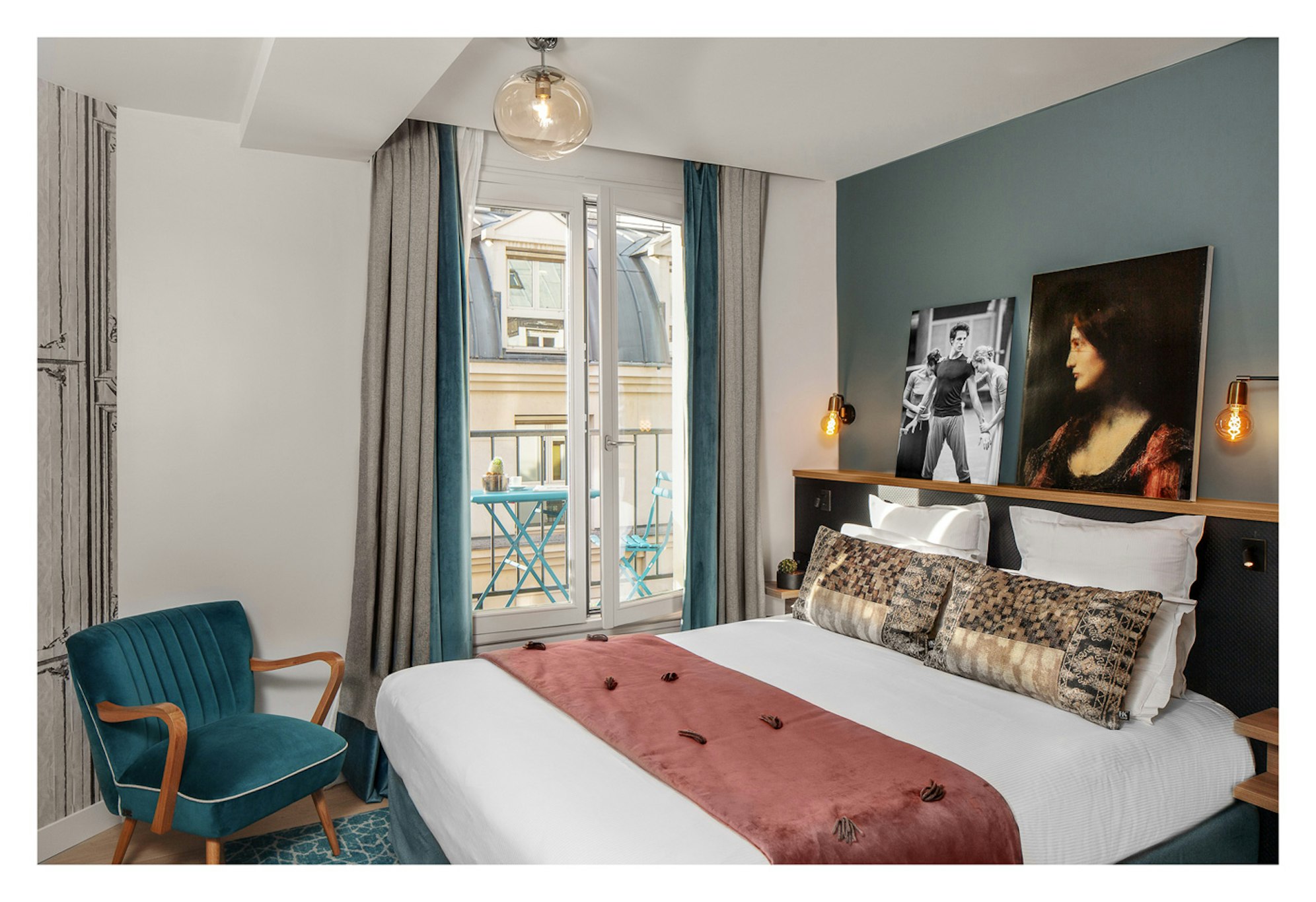 Lyric Opera Hotel 15/35