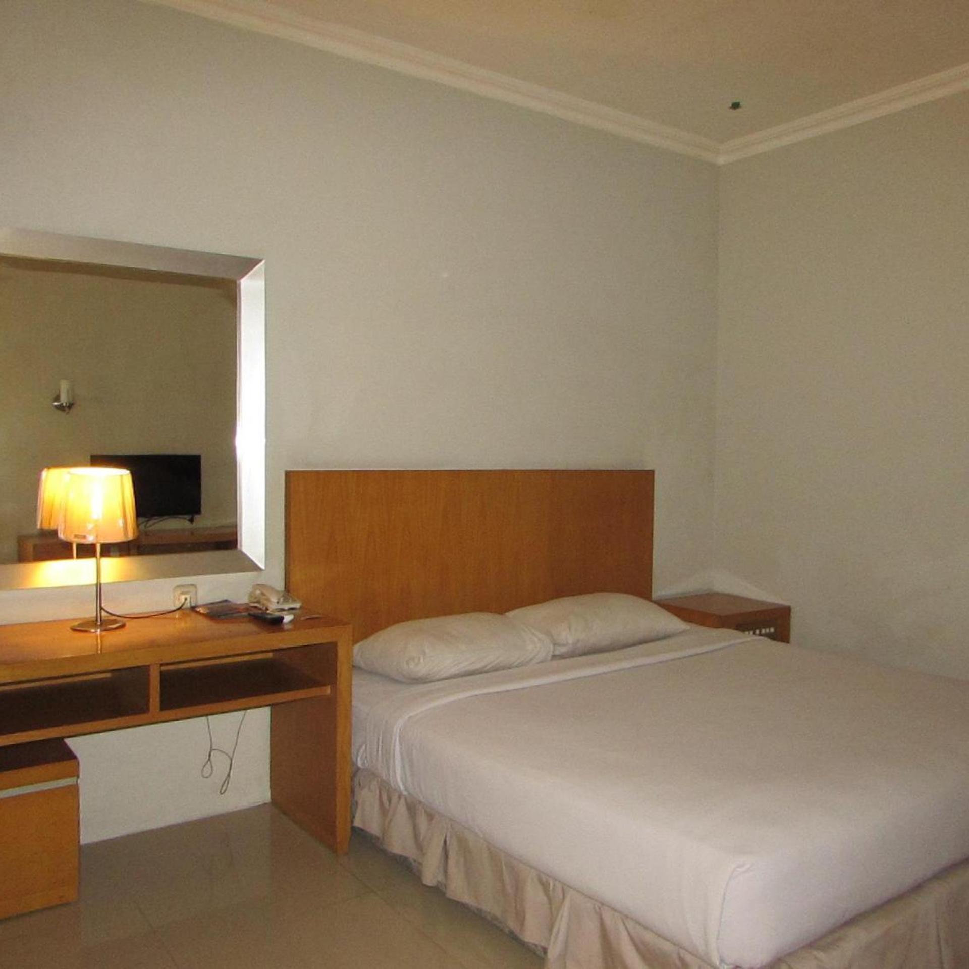 Wisata Hotel 7/30