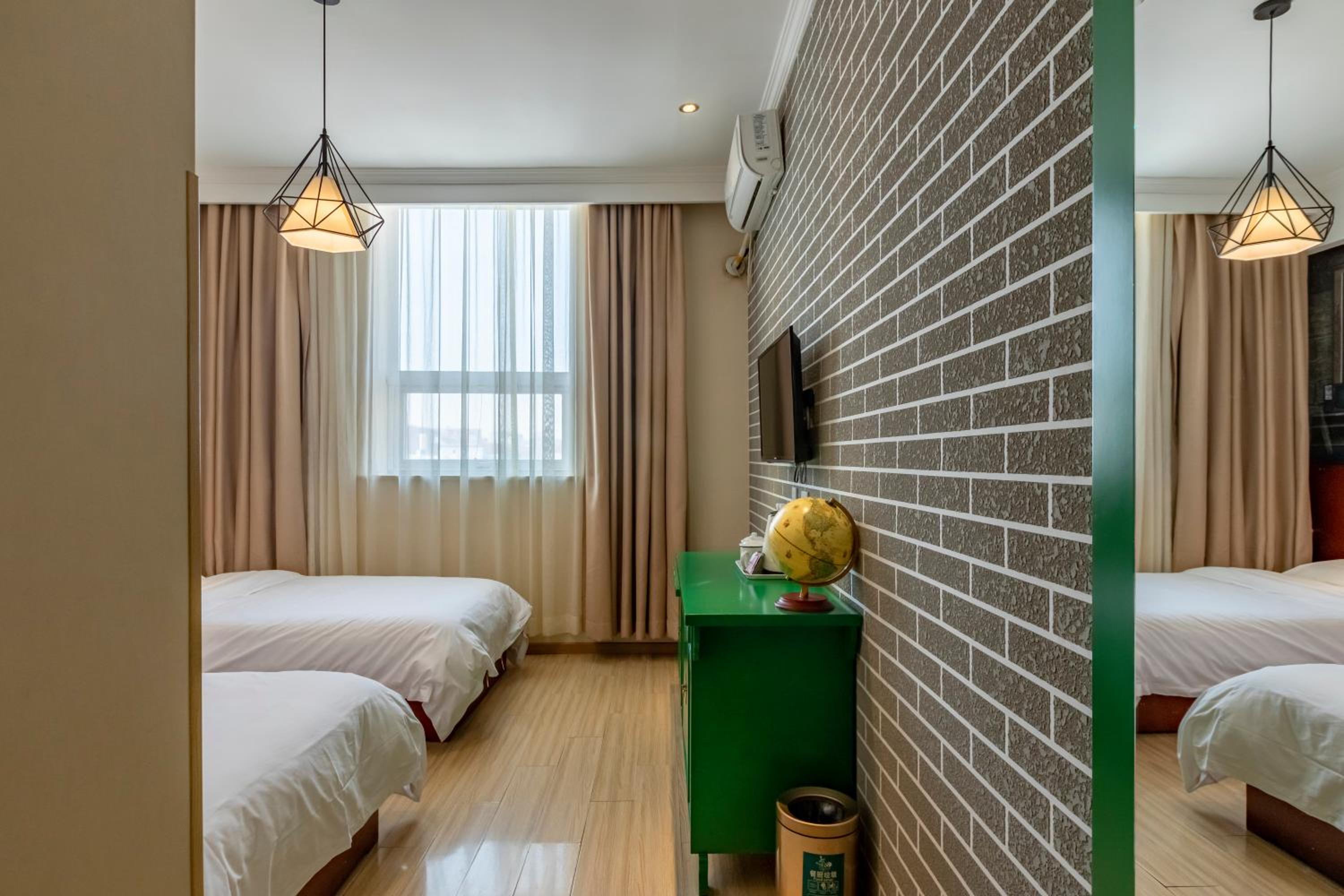 غرفة ديلوكس بسريرين منفصلين، Dragon King Hostel 7/8