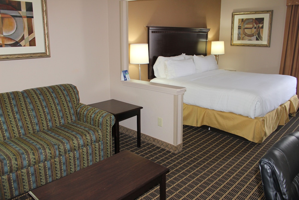 Holiday Inn Express & Suites Kansas City-Liberty (Hwy 152), an IHG Hotel 26/74