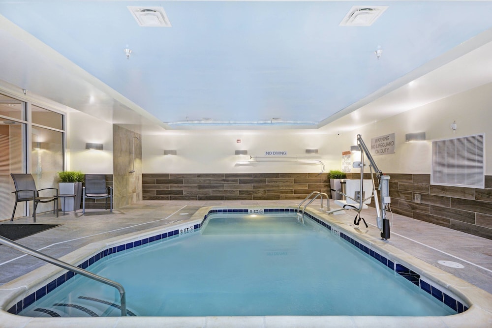 Fairfield Inn & Suites By Marriott Savannah Sw/Richmond Hill 28/53