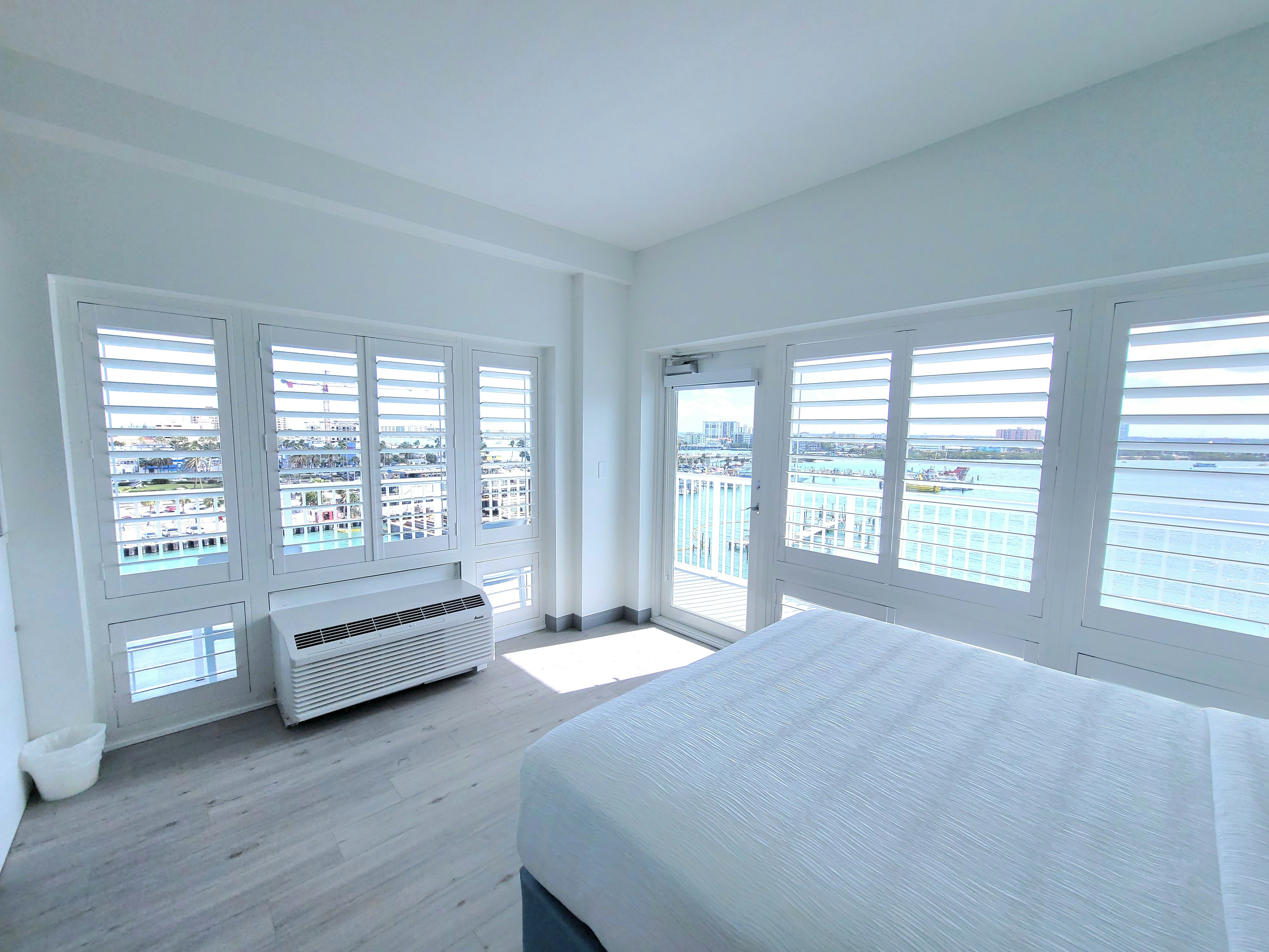 ChartHouse Clearwater Beach Marina Hotel 36/67