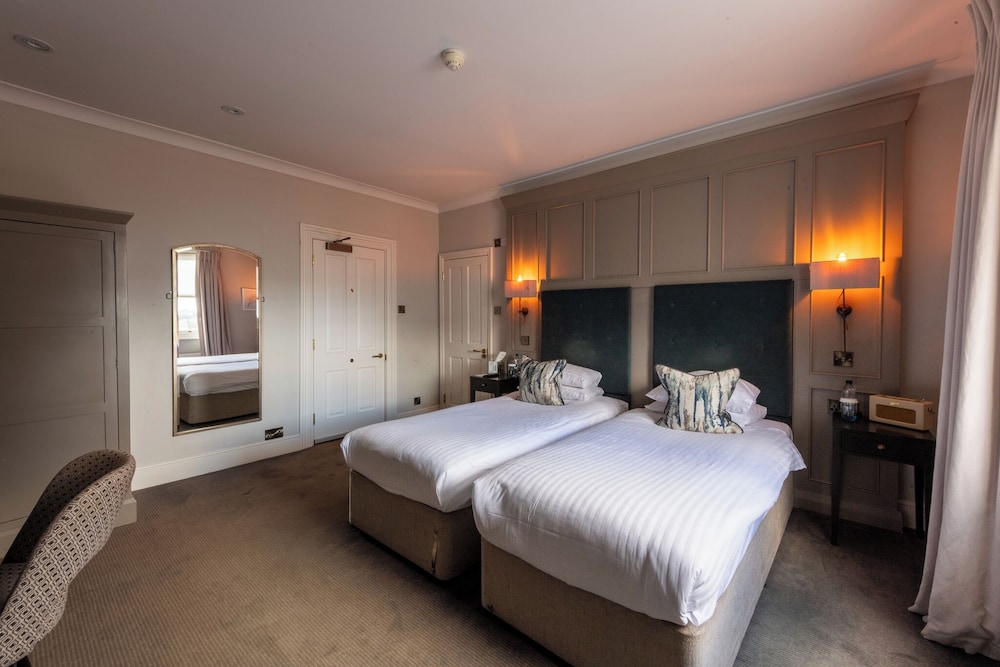 Royal Wells Hotel 35/71