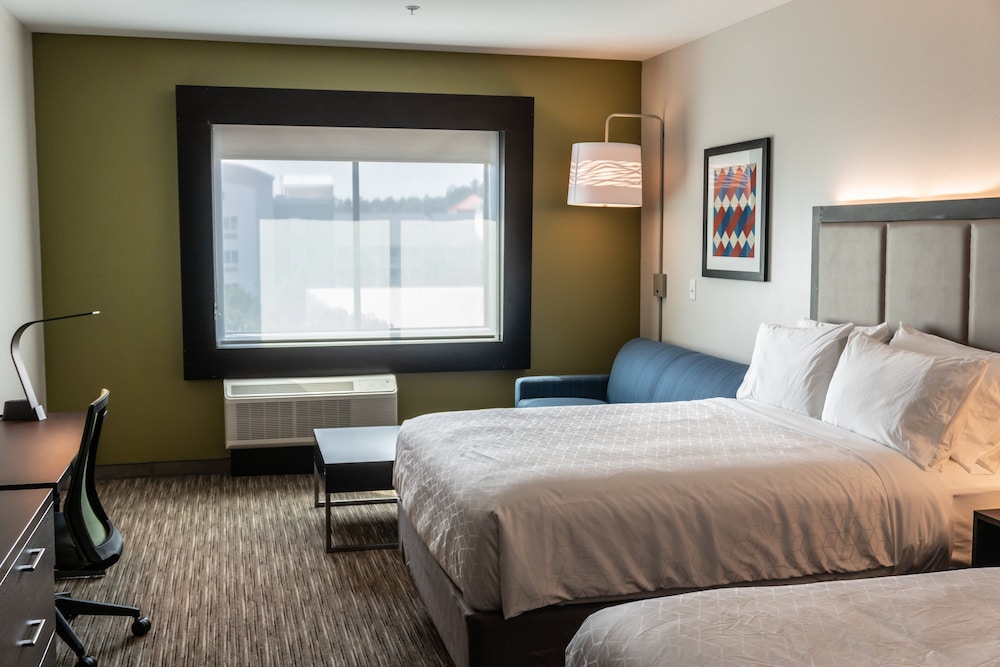 Holiday Inn Express & Suites Birmingham - Homewood 10/33