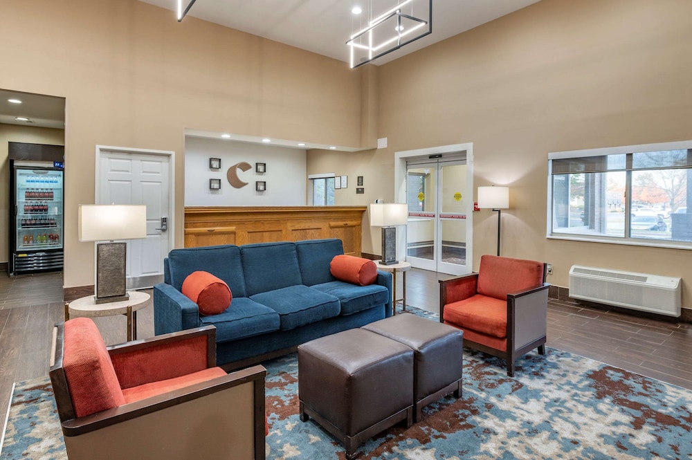 Comfort Suites Keeneland 30/48