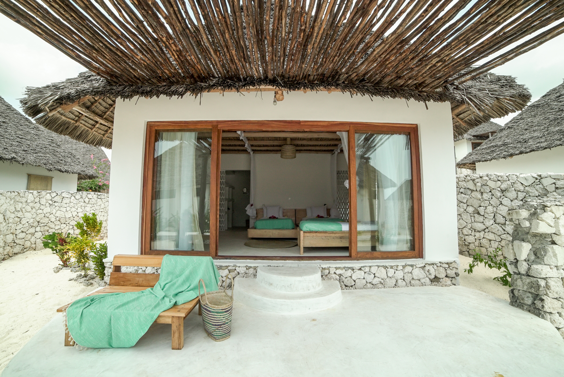 Zanbluu Beach Hotel 6/40