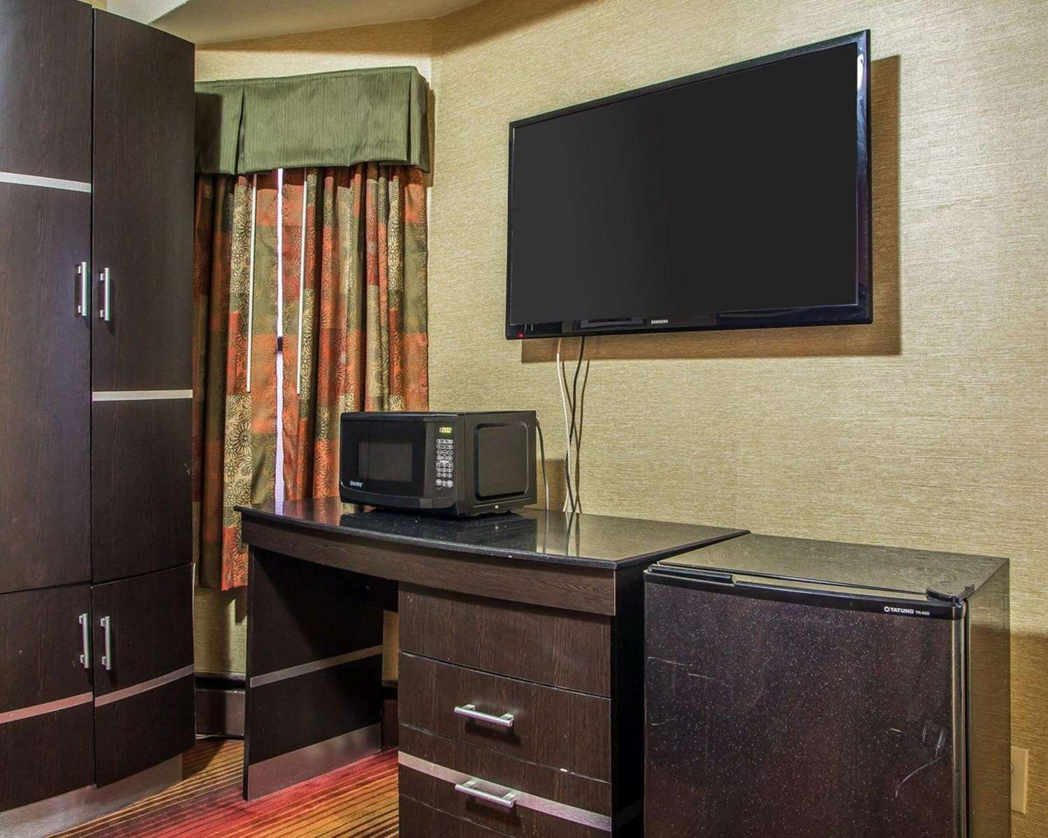 Rodeway Inn Belleville 24/30