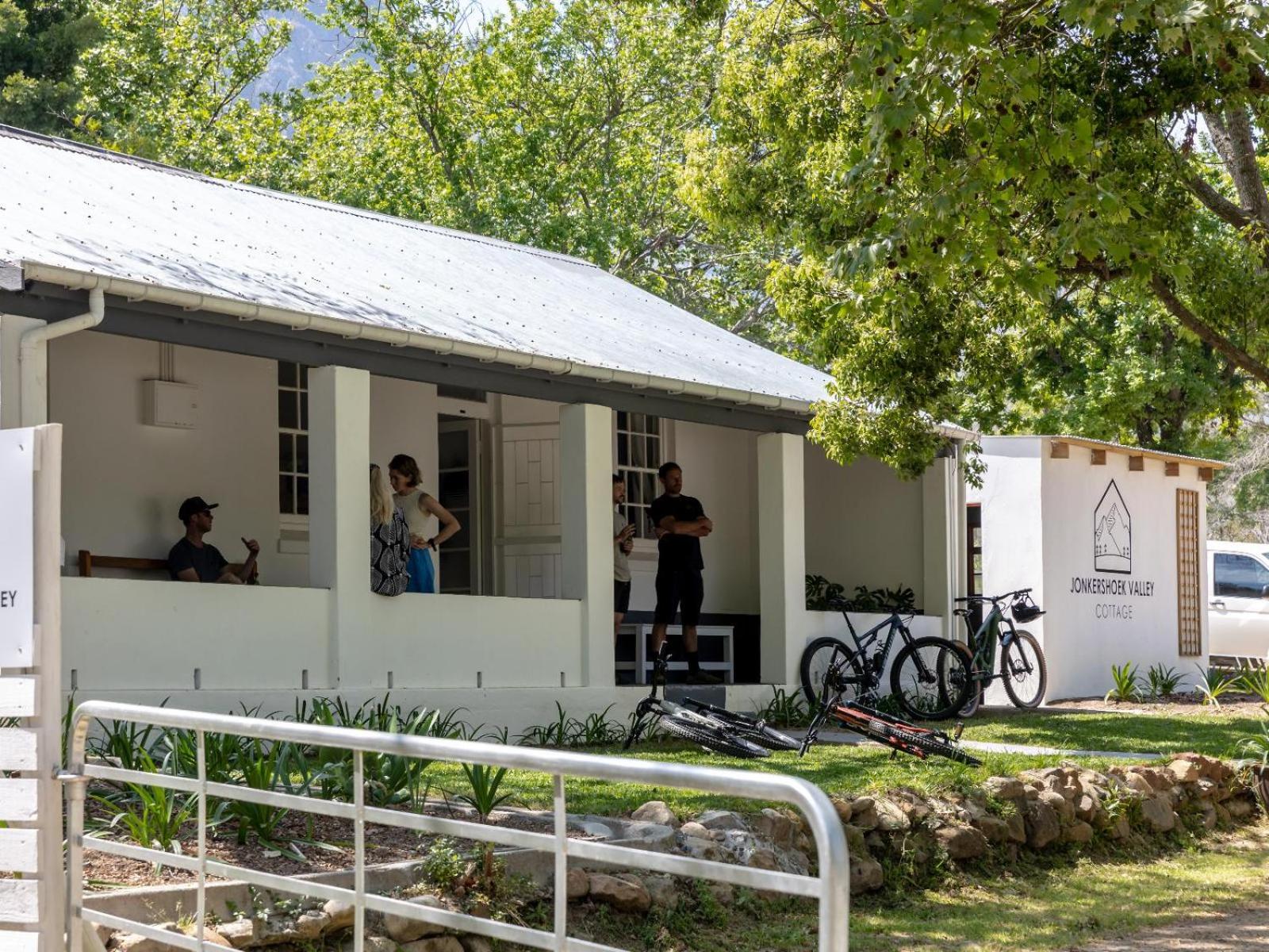 Jonkershoek Valley Cottage 6/24