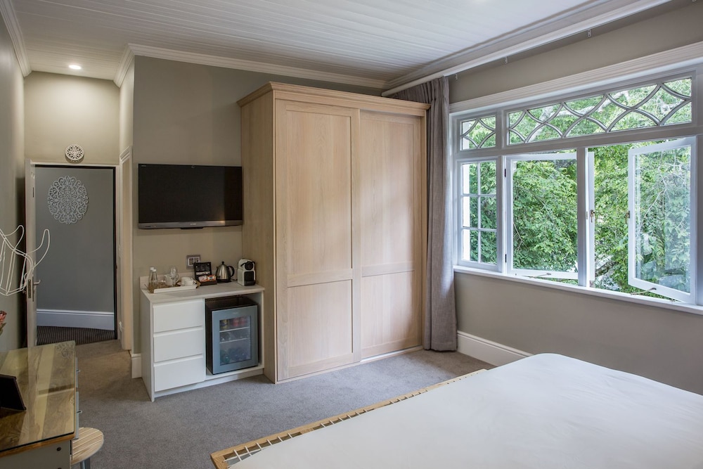 Summerwood Guest House 5/44