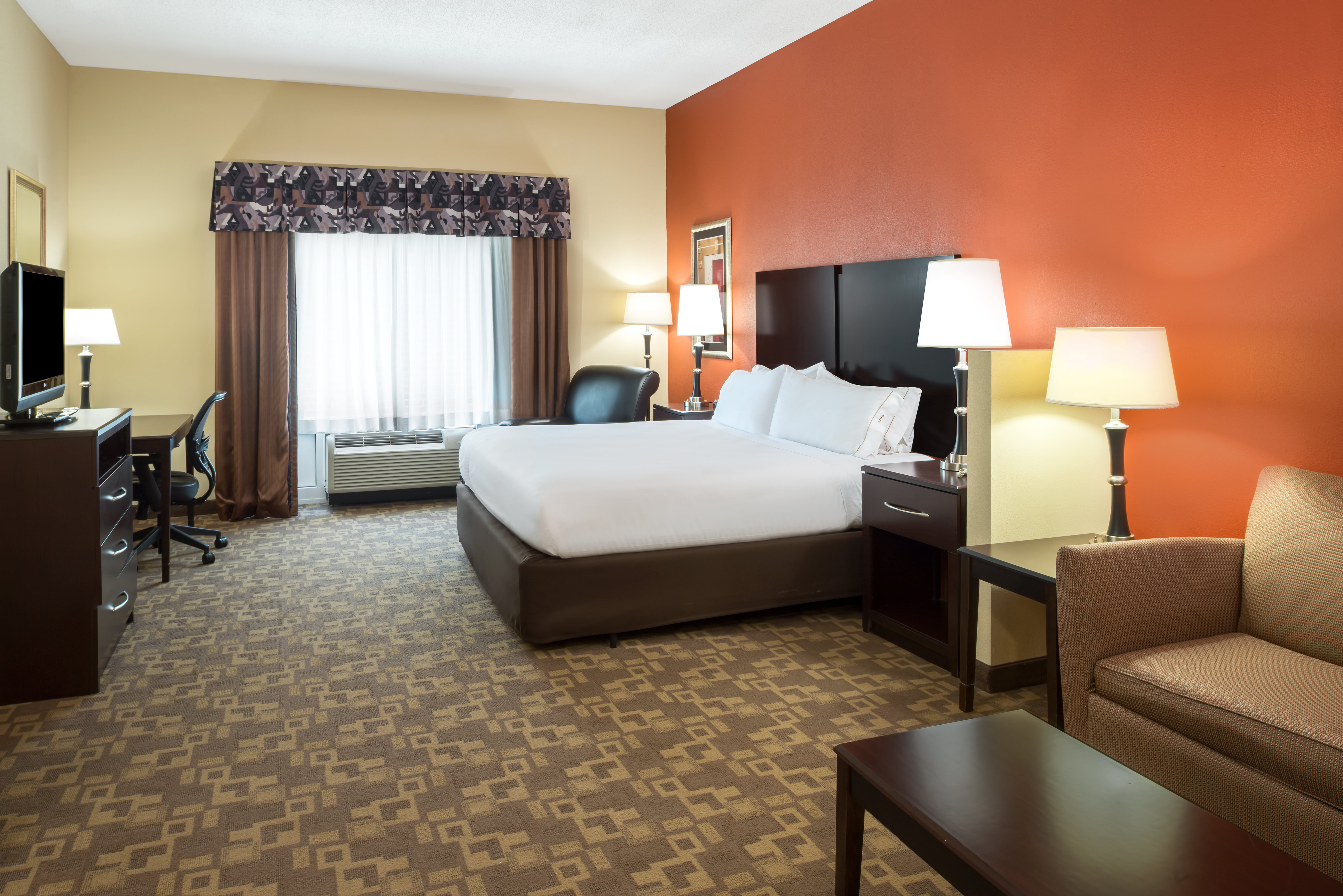 Holiday Inn Express & Suites Lexington Dtwn Area-Keenland 12/41