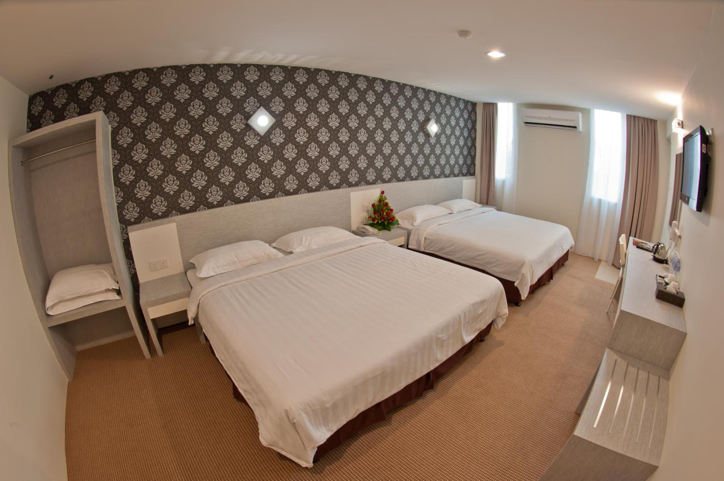 De Spring Hotel 33/50