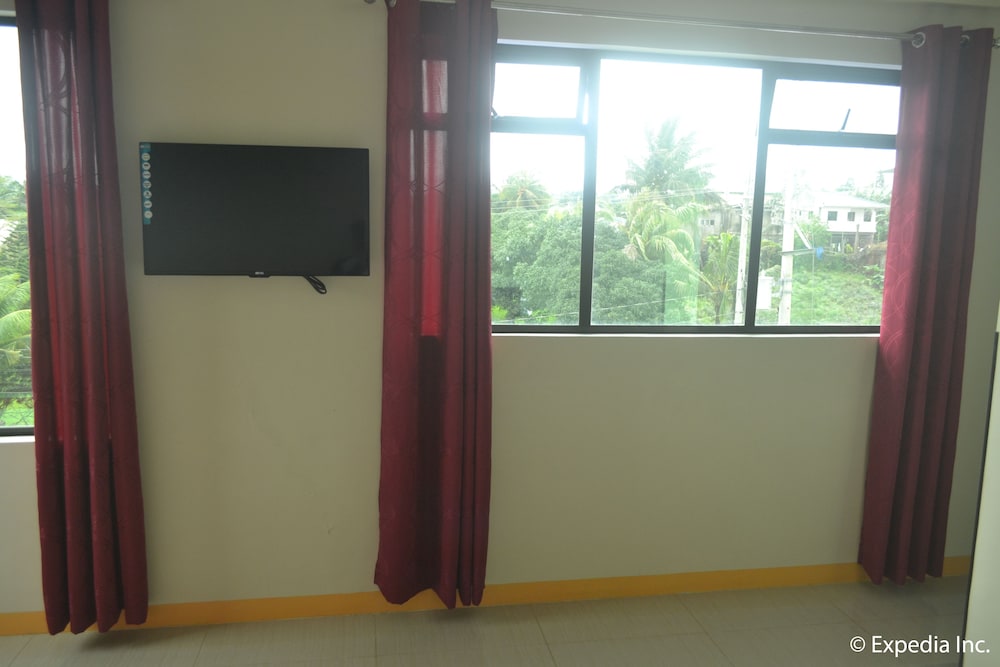 Aroha Hotel 25/39