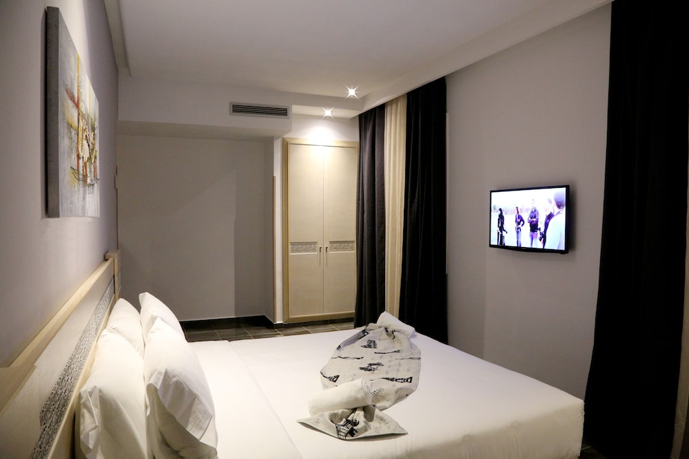 Hotel A44 10/52
