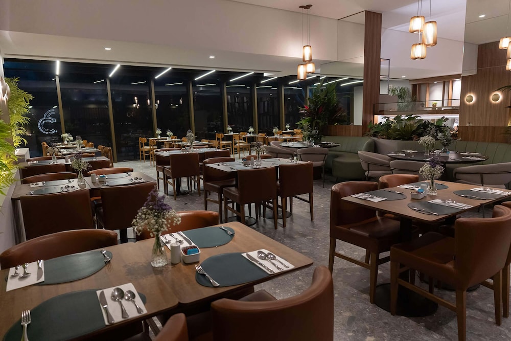 Hotel Deville Prime Cuiaba 60/86